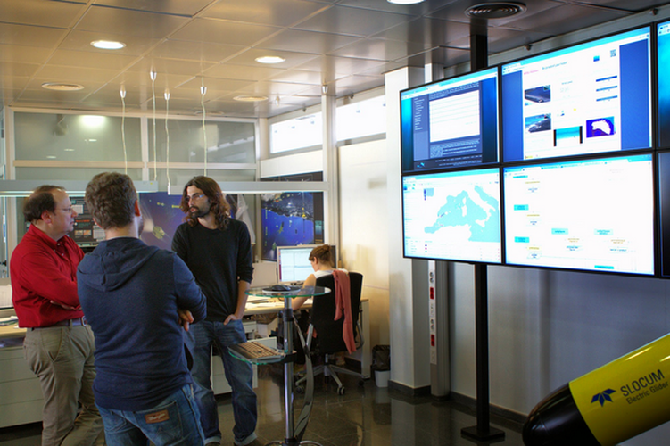 thumbnail image - HCMR (Hellenic Centre for Marine Research) visit to SOCIB Glider Facility